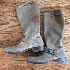 Frye women’s size 11 Tan Suede Boots
